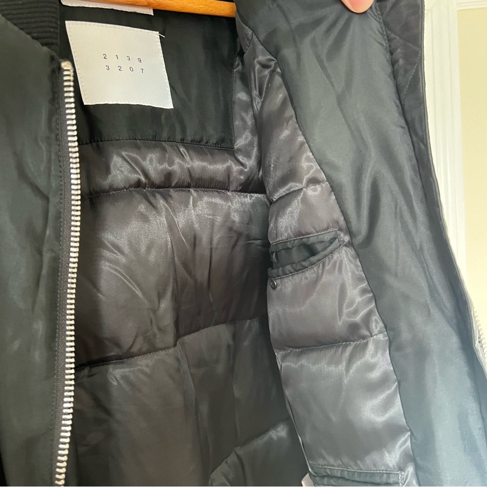 stylish bomber by Chapter - Picture 4 of 7